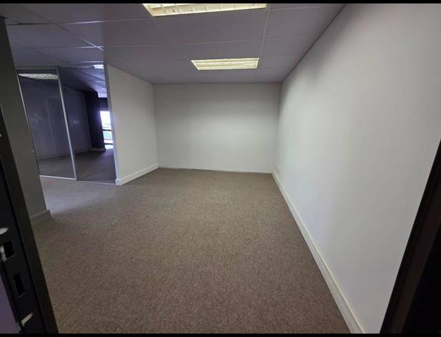 BUSINESS PROPERTY TO RENT IN TYGER VALLEY
